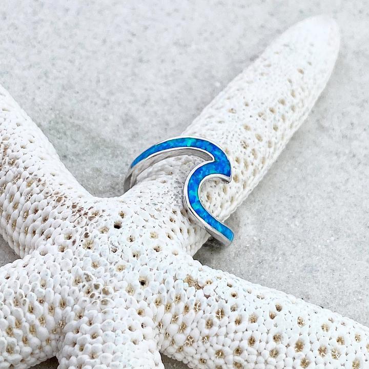 Silberner Wellenring mit blauem Opal