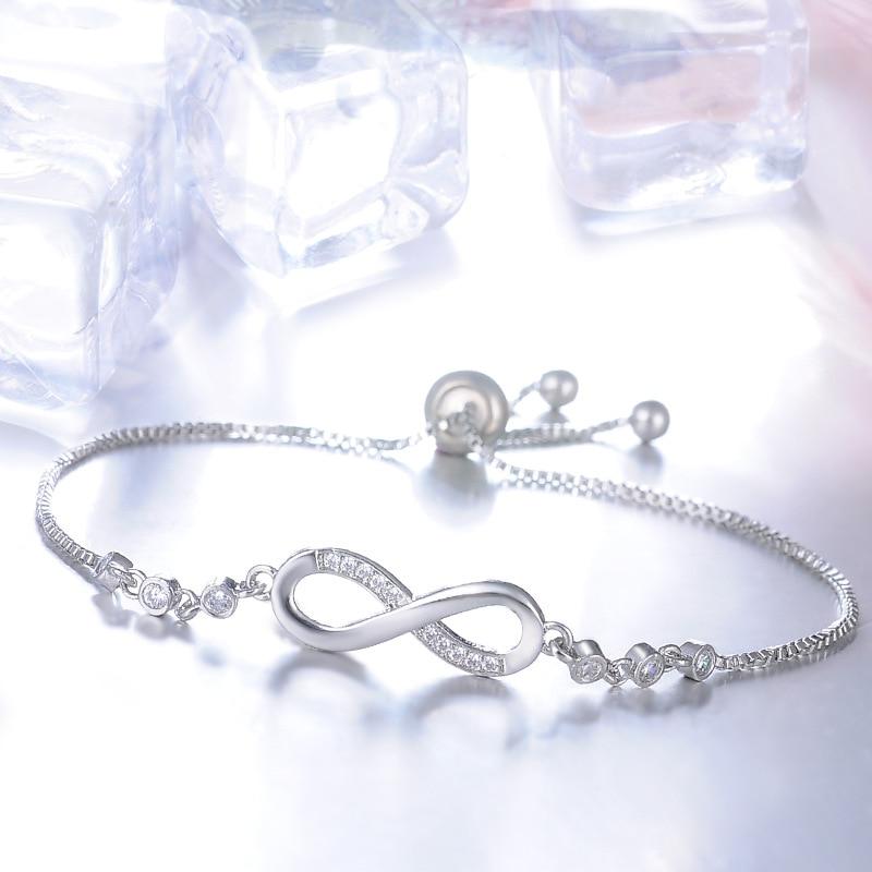 Schickes roségoldenes Infinity Armband, verstellbar