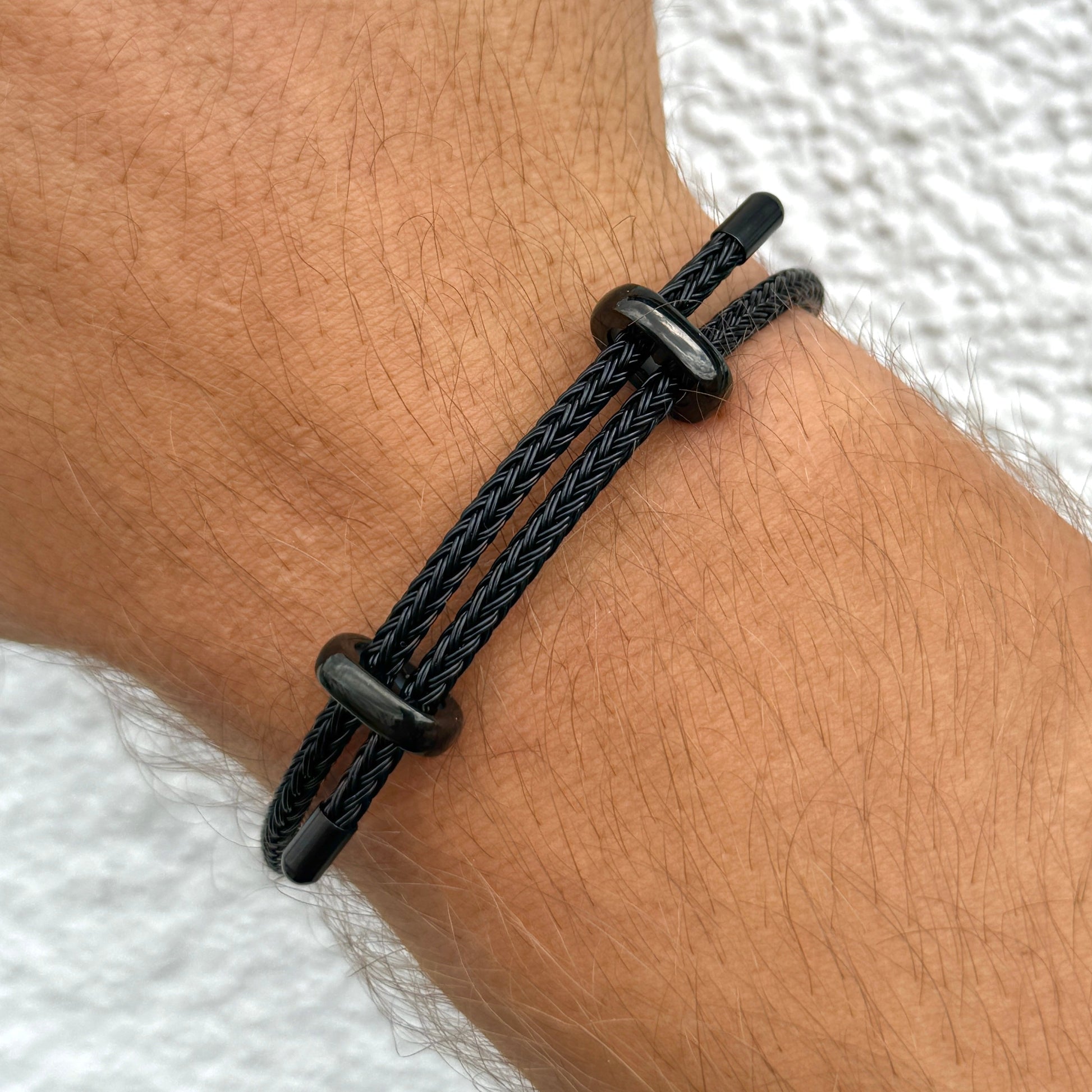 Woven steel rope armband all black