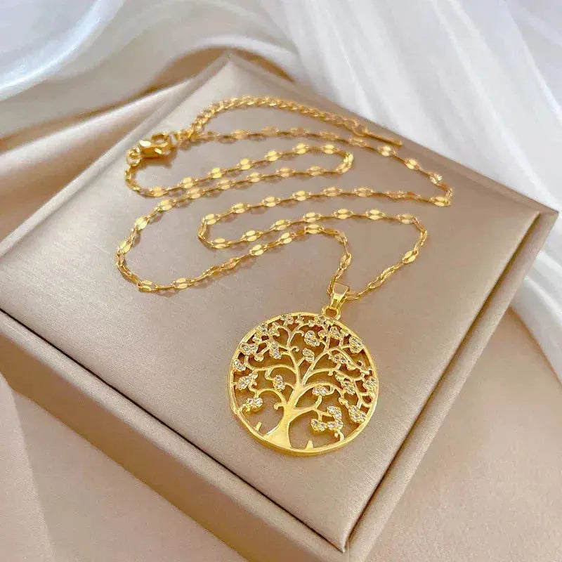Goldene Halskette mit Lebensbaum Anhänger
