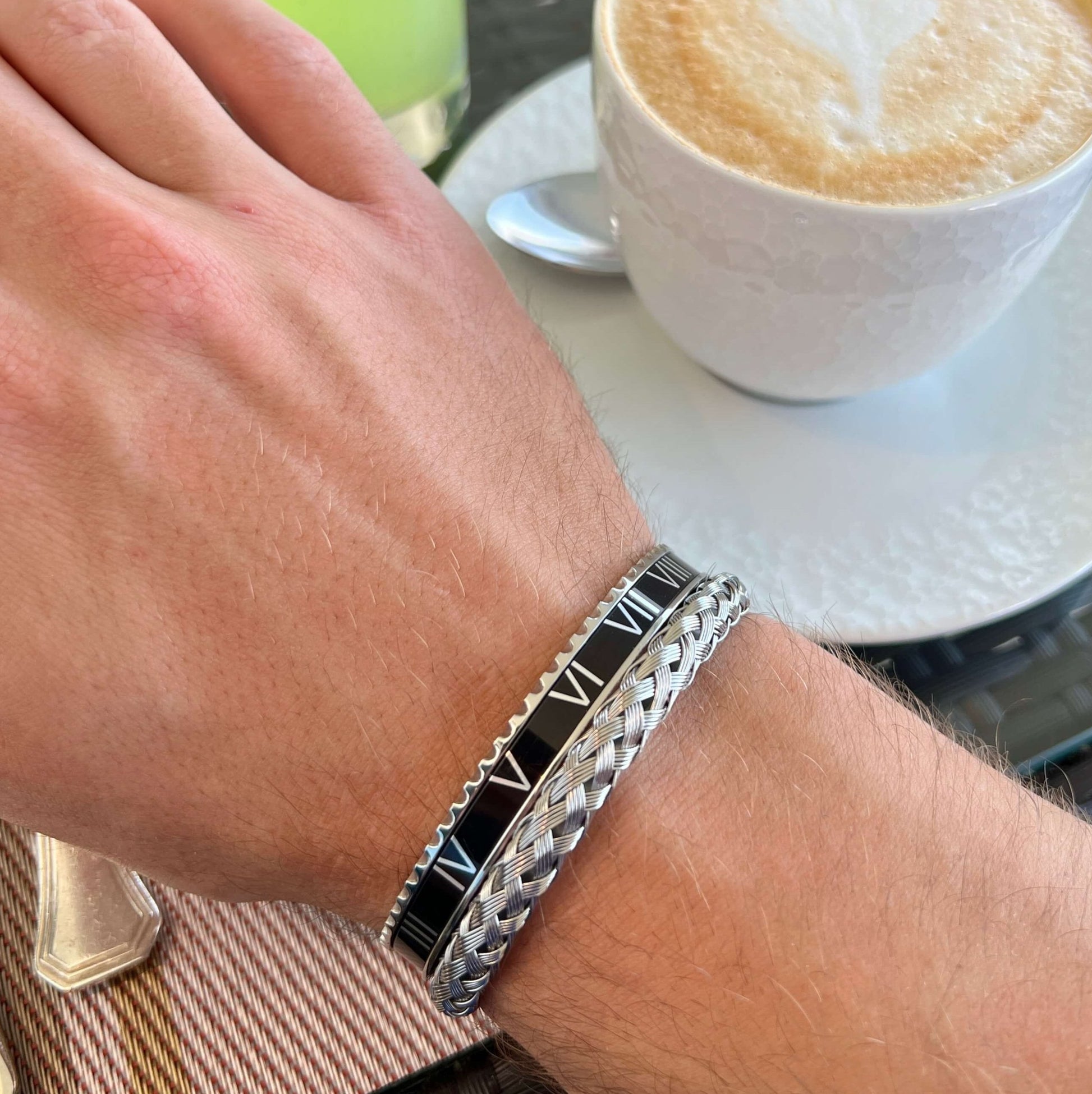 Roman Speed armband black silver bezel style