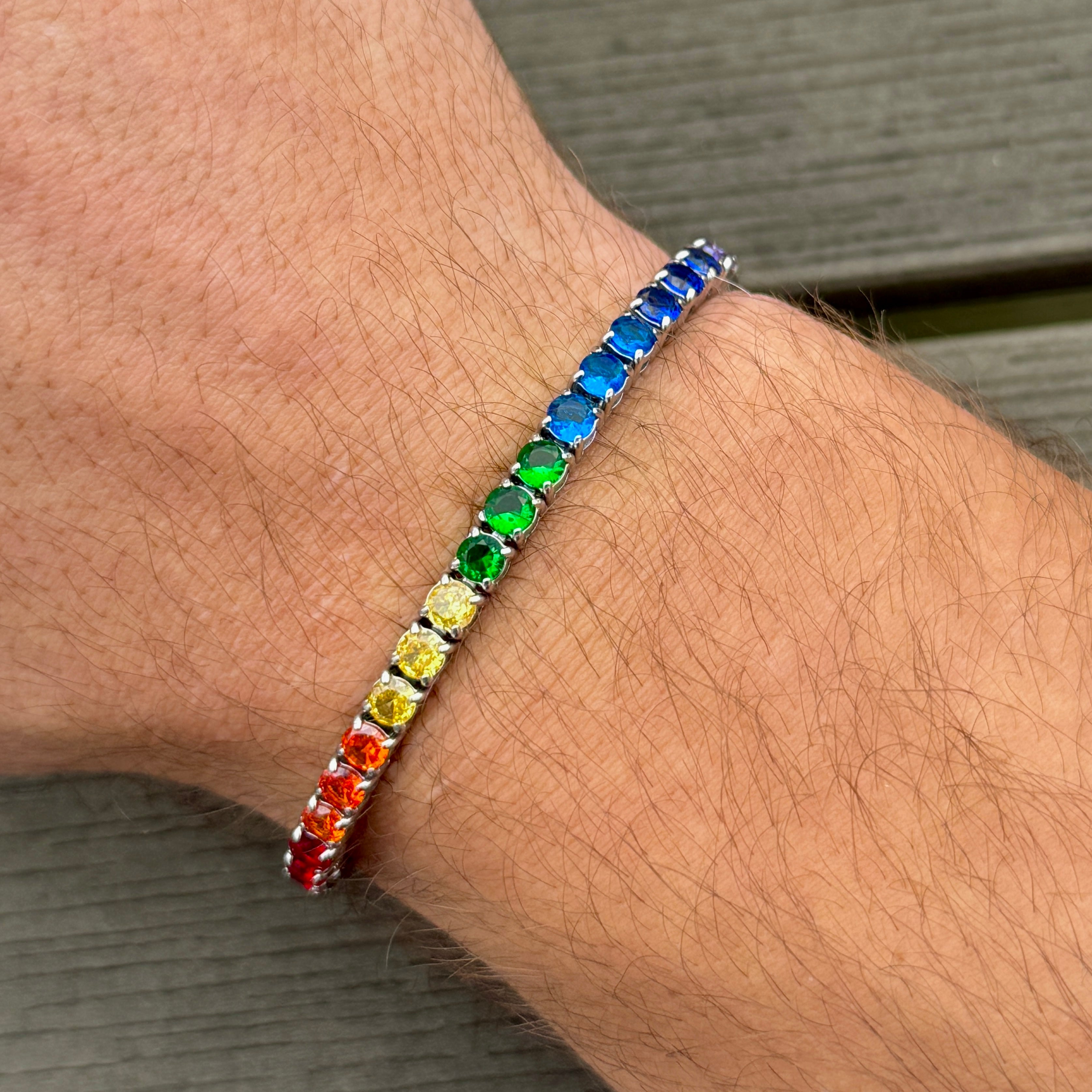 Regenbogen-Tennisarmband
