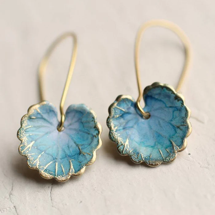 Vintage Blattohrringe in Blau