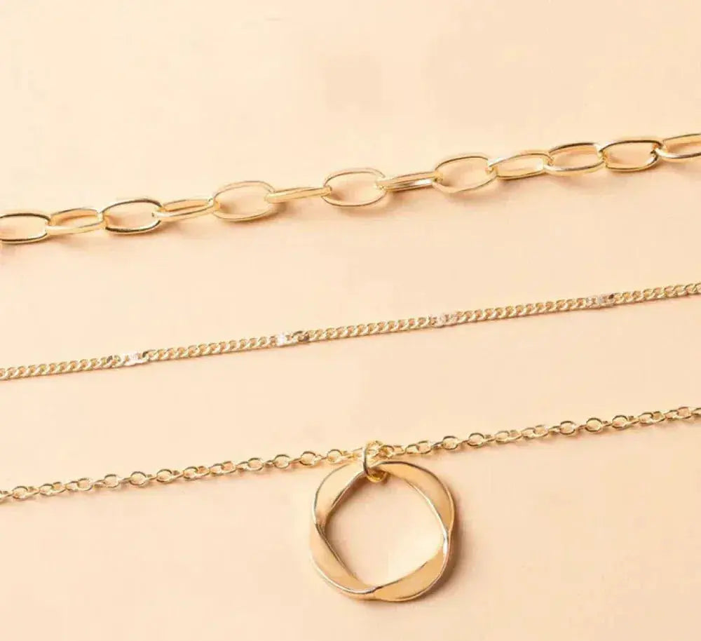 Klassische goldene Layer-Halskette mit Anhänger-Design